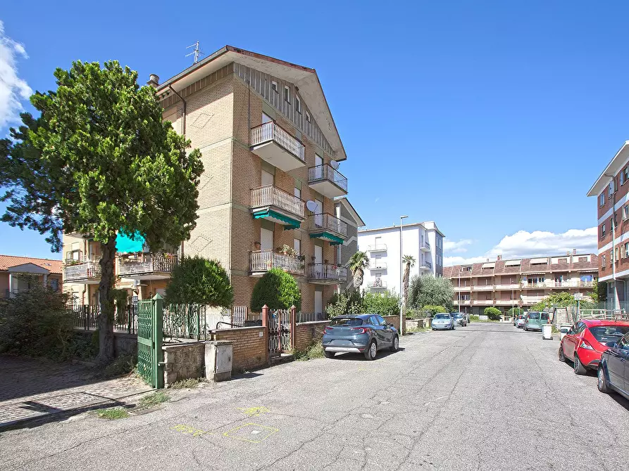 Immagine 4 di Appartamento in vendita  in Via Gianlorenzo Bernini a Viterbo
