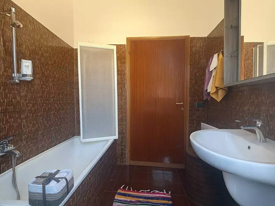 Immagine 13 di Appartamento in vendita  in via Donizetti a Cattolica