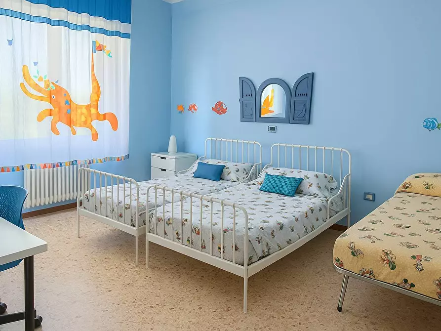 Immagine 10 di Appartamento in vendita  in via Donizetti a Cattolica