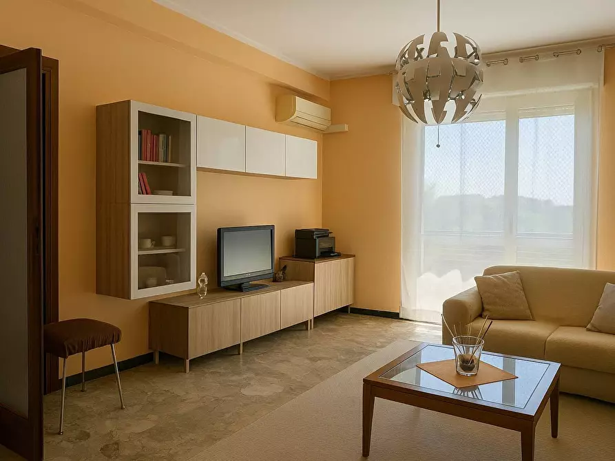 Immagine 2 di Appartamento in vendita  in via Donizetti a Cattolica