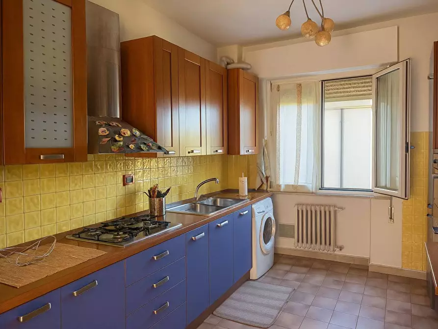 Immagine 6 di Appartamento in vendita  in via Donizetti a Cattolica