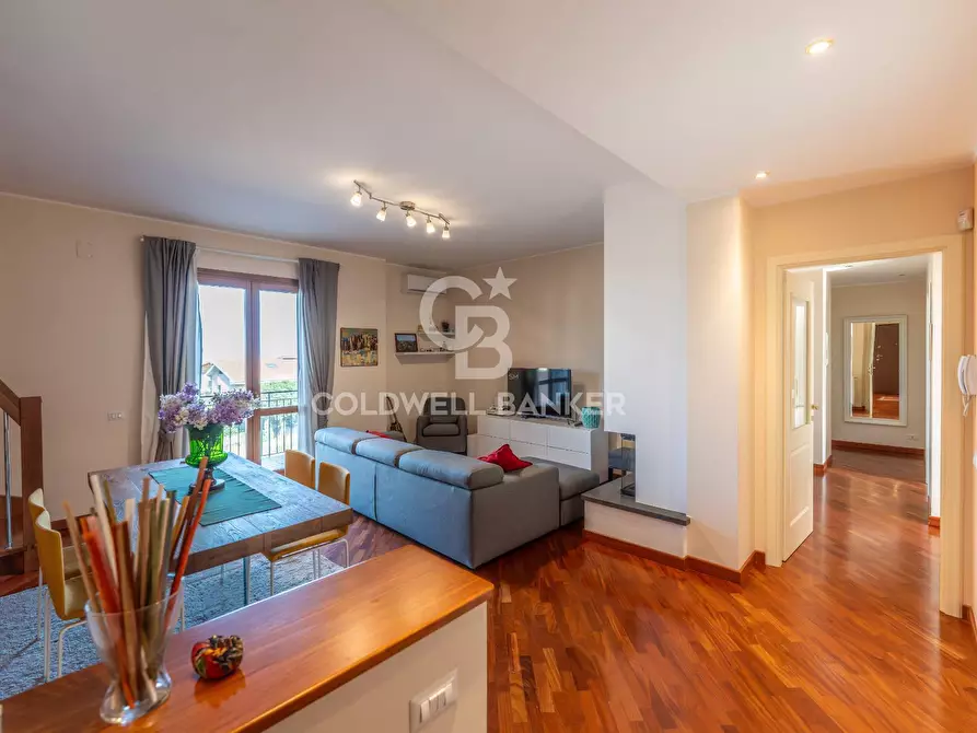 Immagine 1 di Appartamento in vendita  a Acireale