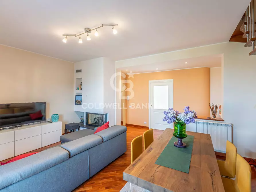 Immagine 3 di Appartamento in vendita  a Acireale