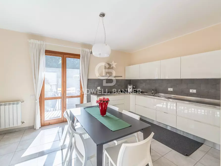 Immagine 5 di Appartamento in vendita  a Acireale