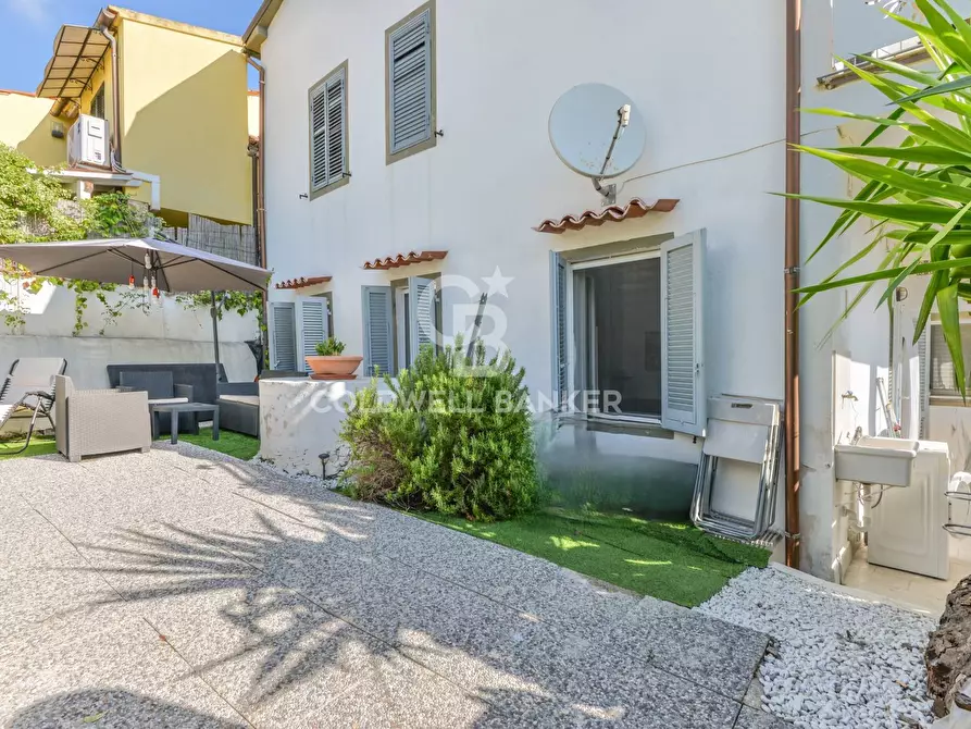 Immagine 5 di Appartamento in vendita  in Via San Martino a Campo Nell'elba