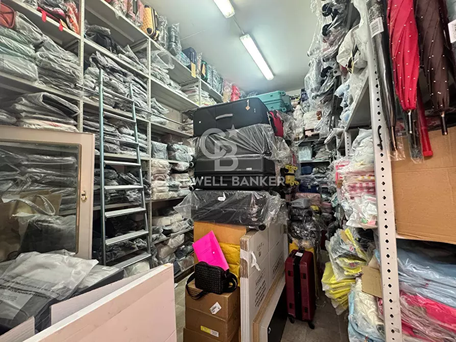 Immagine 4 di Attività commerciale in vendita  in Viale Europa 135 a Caltagirone