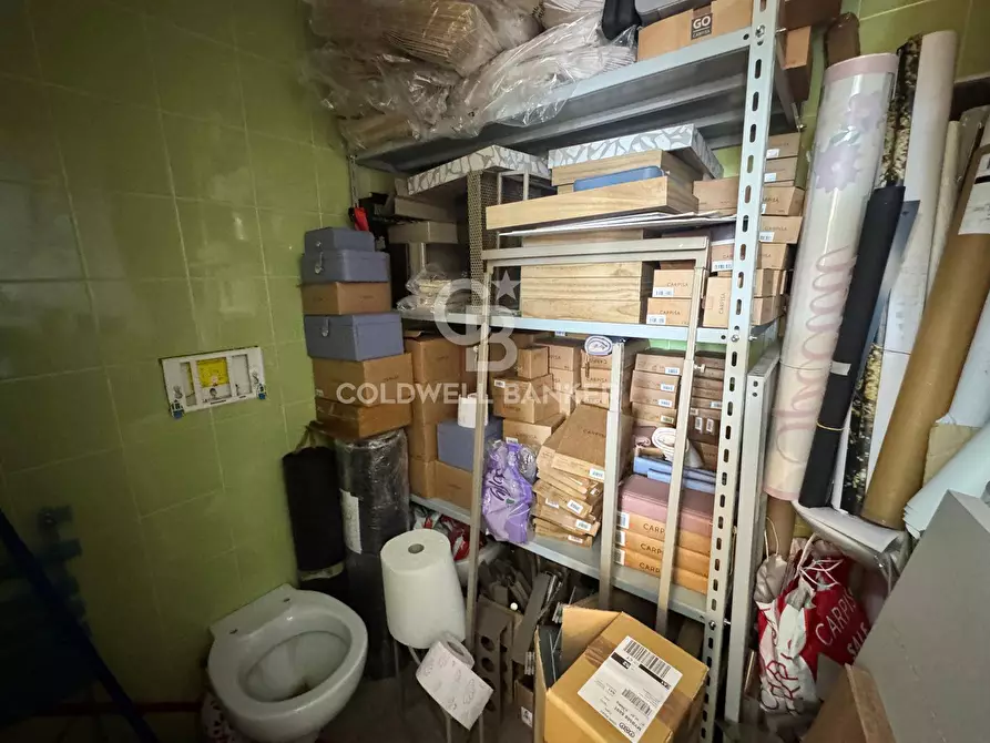 Immagine 5 di Attività commerciale in vendita  in Viale Europa 135 a Caltagirone