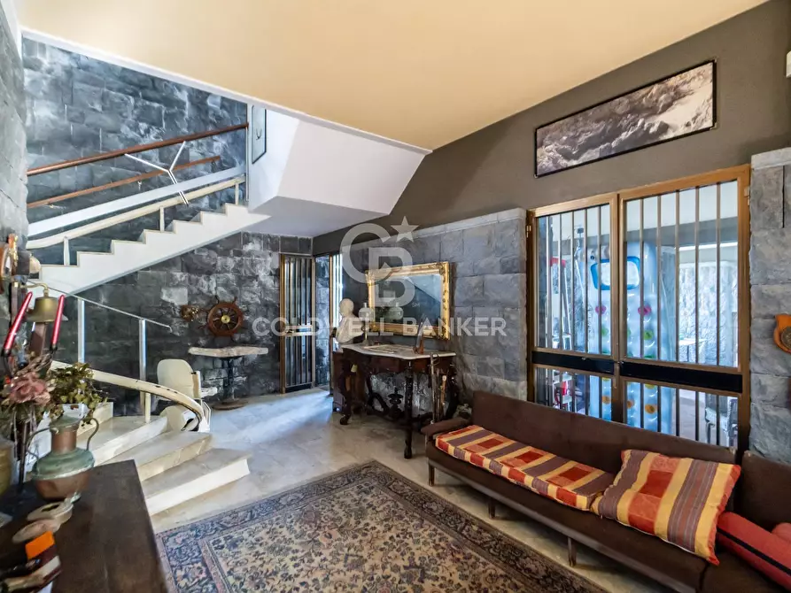 Immagine 5 di Villa in vendita  in Via Garritta 62 a Acireale