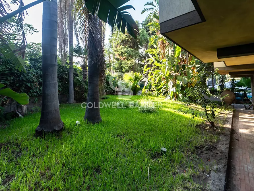 Immagine 24 di Villa in vendita  in Via Garritta 62 a Acireale