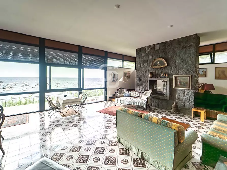 Immagine 35 di Villa in vendita  in Via Garritta 62 a Acireale