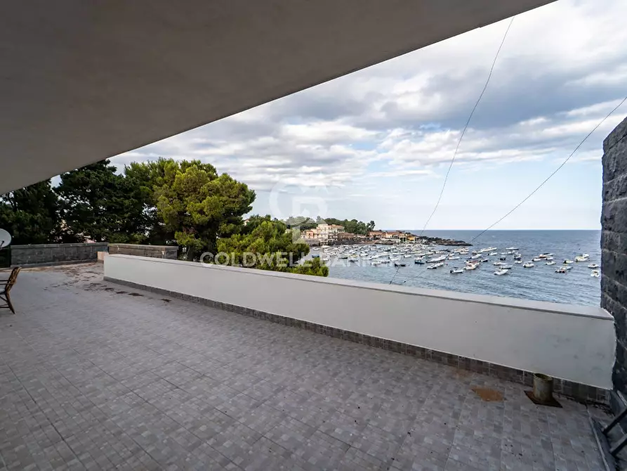 Immagine 42 di Villa in vendita  in Via Garritta 62 a Acireale