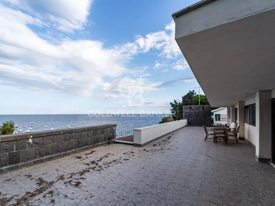 Immagine 43 di Villa in vendita  in Via Garritta 62 a Acireale