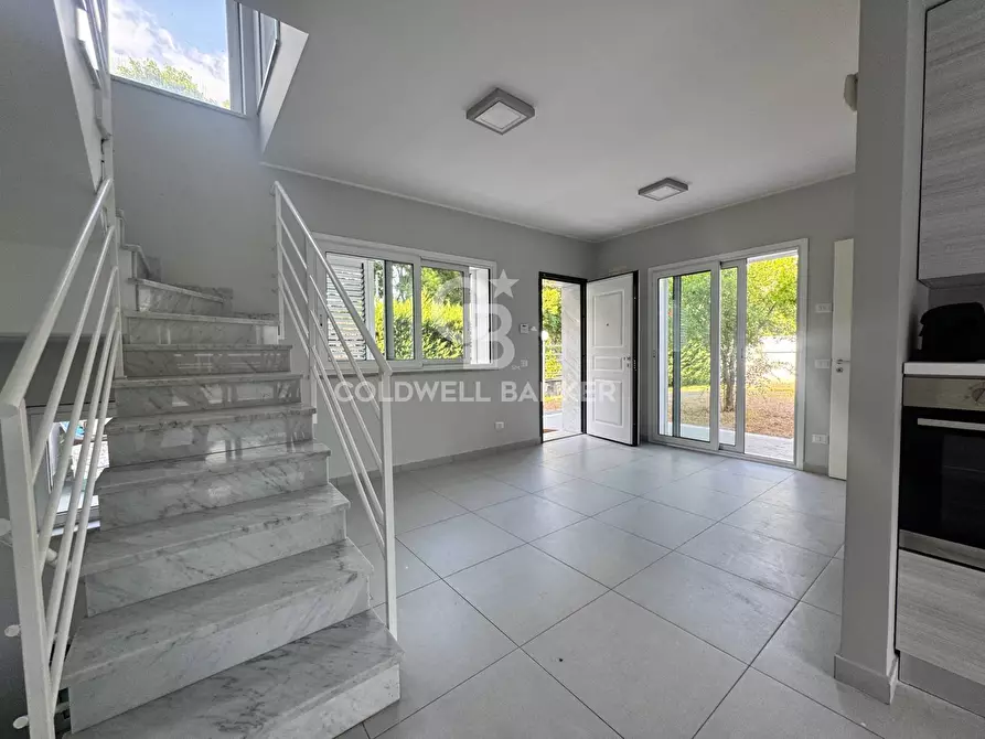 Immagine 13 di Villa in vendita  in Via Marco Polo 4 a Viagrande