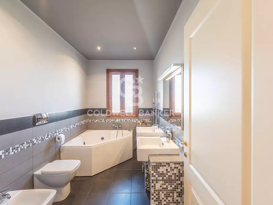 Immagine 10 di Appartamento in vendita  a Acireale