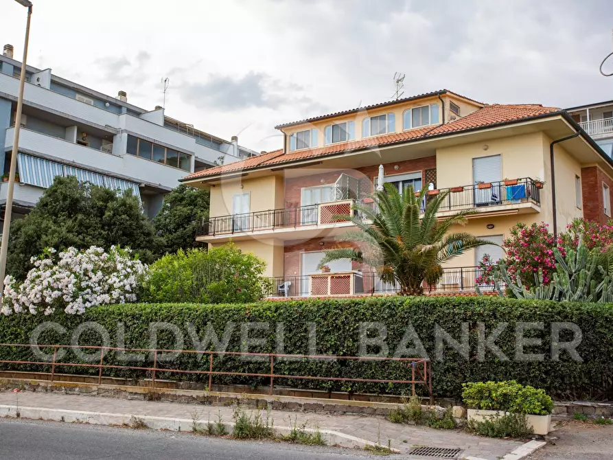 Immagine 27 di Attico in vendita  in Via Botticelli 3 a Santa Marinella