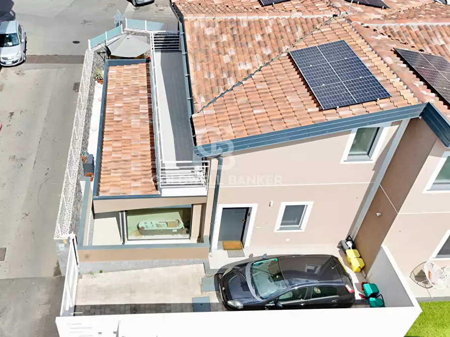 Immagine 8 di Villa in vendita  in Via Brindisi 18 a San Giovanni La Punta