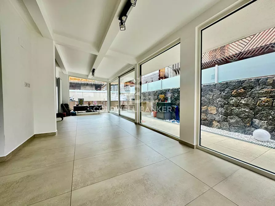 Immagine 15 di Villa in vendita  in Via Brindisi 18 a San Giovanni La Punta