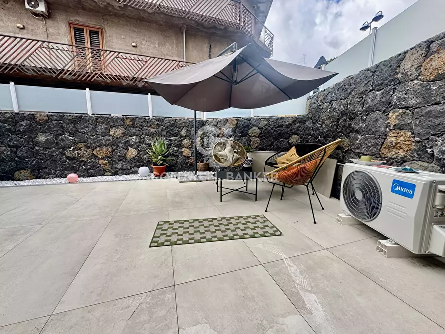 Immagine 18 di Villa in vendita  in Via Brindisi 18 a San Giovanni La Punta