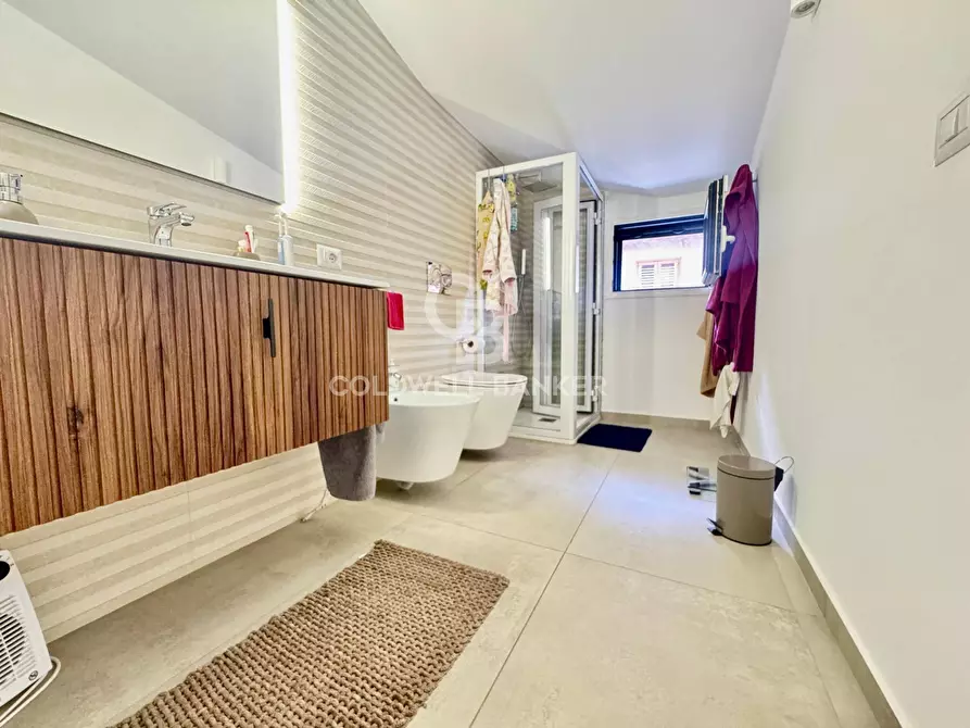 Immagine 21 di Villa in vendita  in Via Brindisi 18 a San Giovanni La Punta