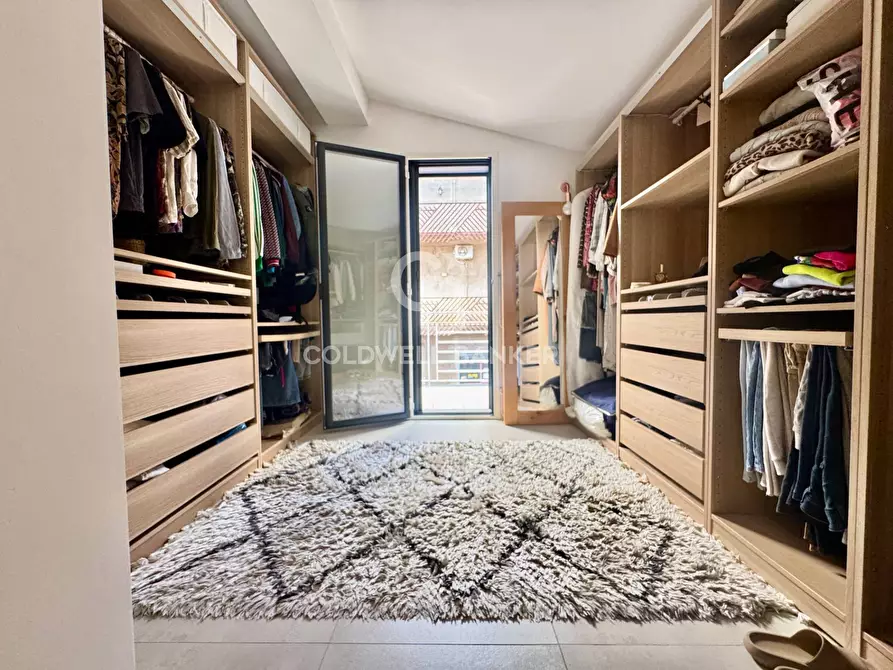 Immagine 22 di Villa in vendita  in Via Brindisi 18 a San Giovanni La Punta