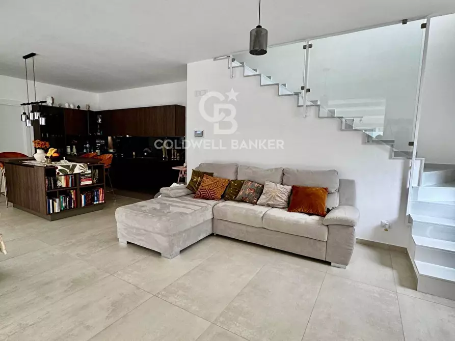 Immagine 27 di Villa in vendita  in Via Brindisi 18 a San Giovanni La Punta