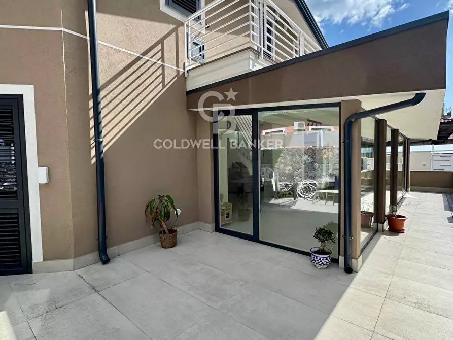 Immagine 28 di Villa in vendita  in Via Brindisi 18 a San Giovanni La Punta