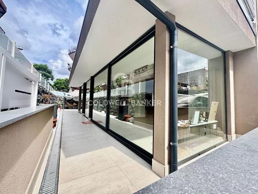 Immagine 1 di Villa in vendita  in Via Brindisi 18 a San Giovanni La Punta