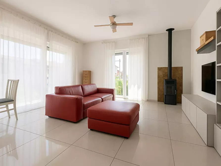 Immagine 14 di Villa in vendita  in Via Fermi a San Giovanni In Marignano