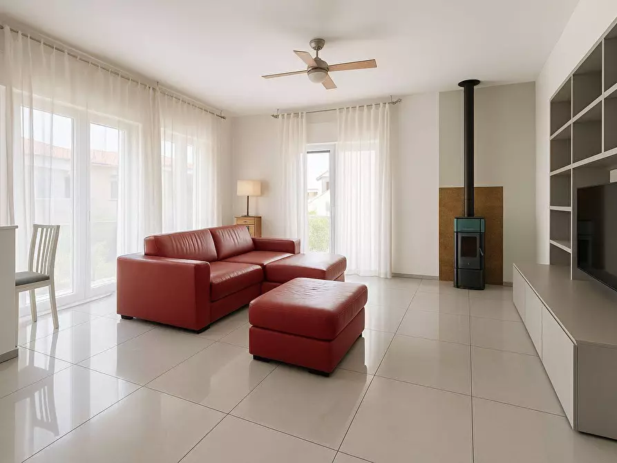 Immagine 15 di Villa in vendita  in Via Fermi a San Giovanni In Marignano