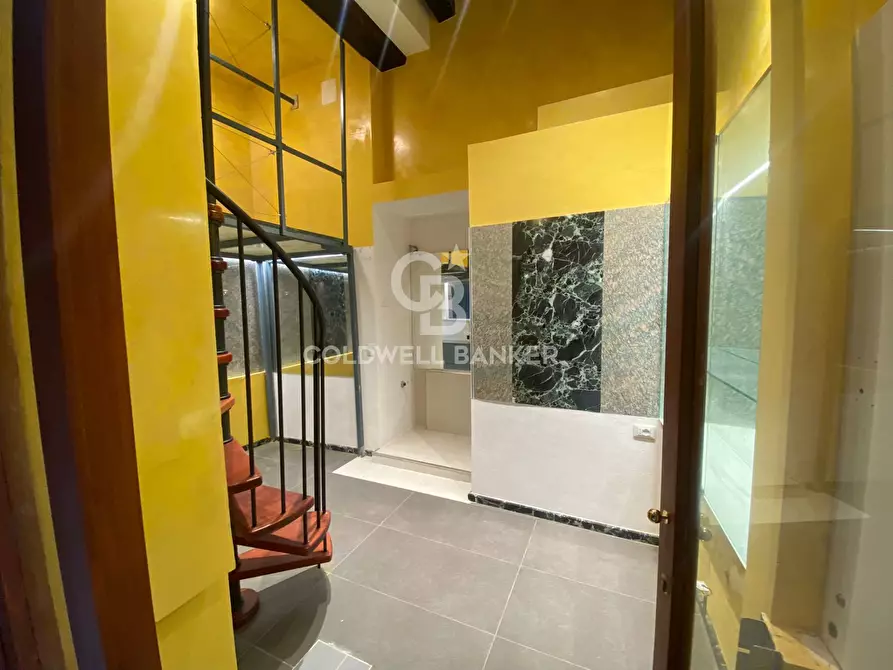 Immagine 1 di Negozio in vendita  in Calle Castello - Paradiso a Venezia