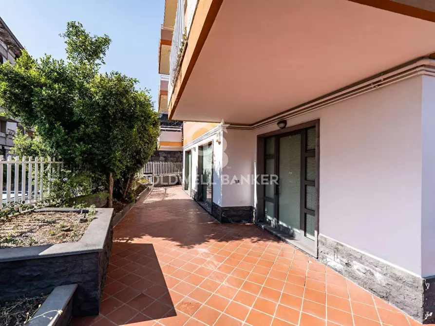 Immagine 4 di Locale commerciale in vendita  in Via Sutera 2 a Acireale