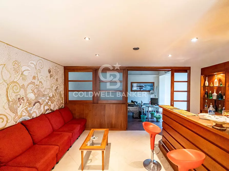 Immagine 16 di Locale commerciale in vendita  in Via Sutera 2 a Acireale