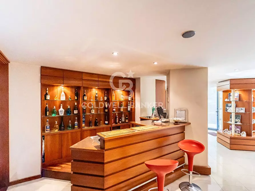 Immagine 17 di Locale commerciale in vendita  in Via Sutera 2 a Acireale