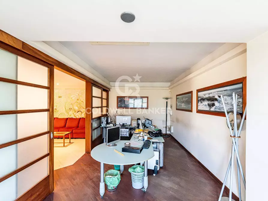 Immagine 19 di Locale commerciale in vendita  in Via Sutera 2 a Acireale