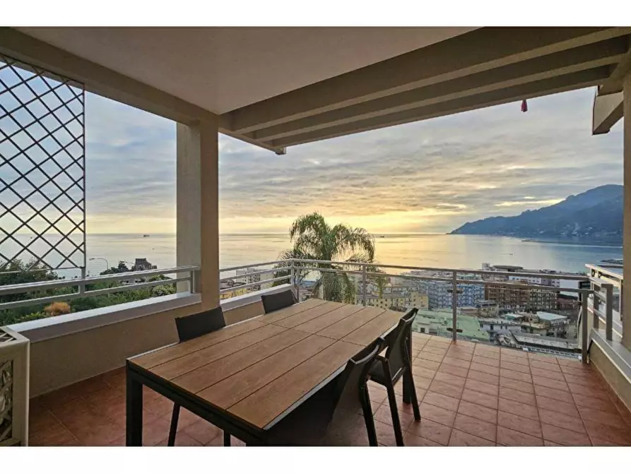 Immagine 10 di Casa semindipendente in affitto  in Viale Delle Ginestre 25 a Salerno