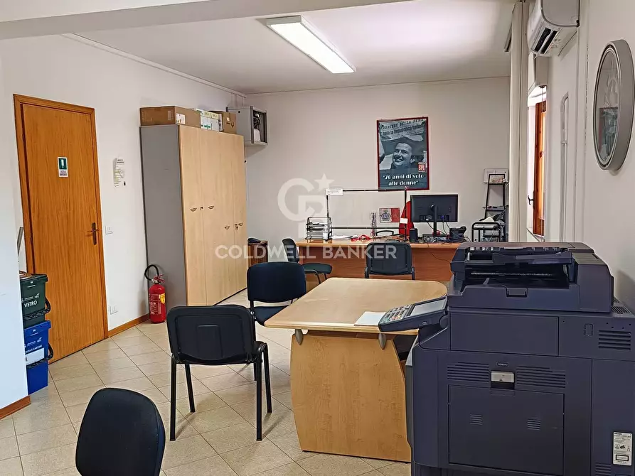 Immagine 9 di Ufficio in vendita  in Via Spezze 22 a Acireale