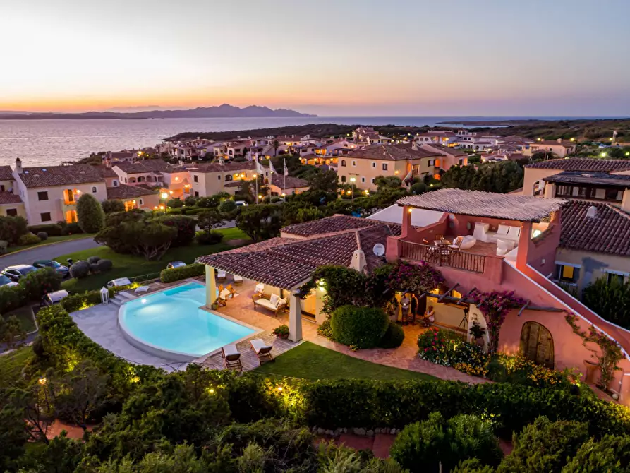 Immagine 4 di Villa in vendita  in Cala del Faro a Arzachena