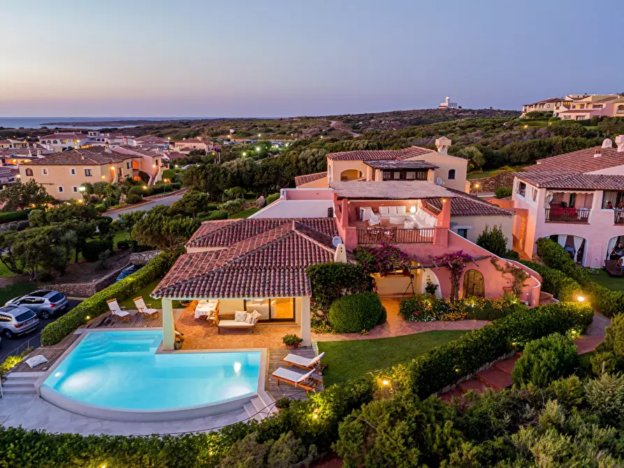 Immagine 25 di Villa in vendita  in Cala del Faro a Arzachena