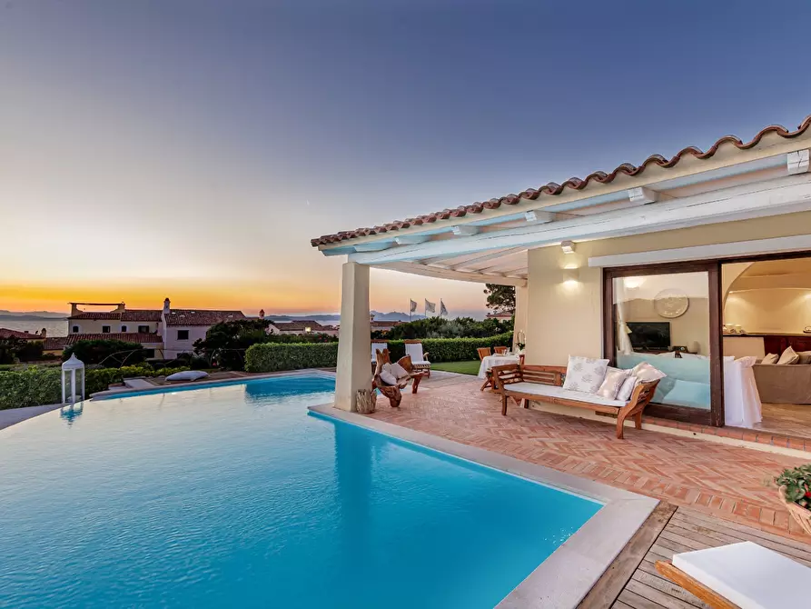 Immagine 2 di Villa in vendita  in Cala del Faro a Arzachena