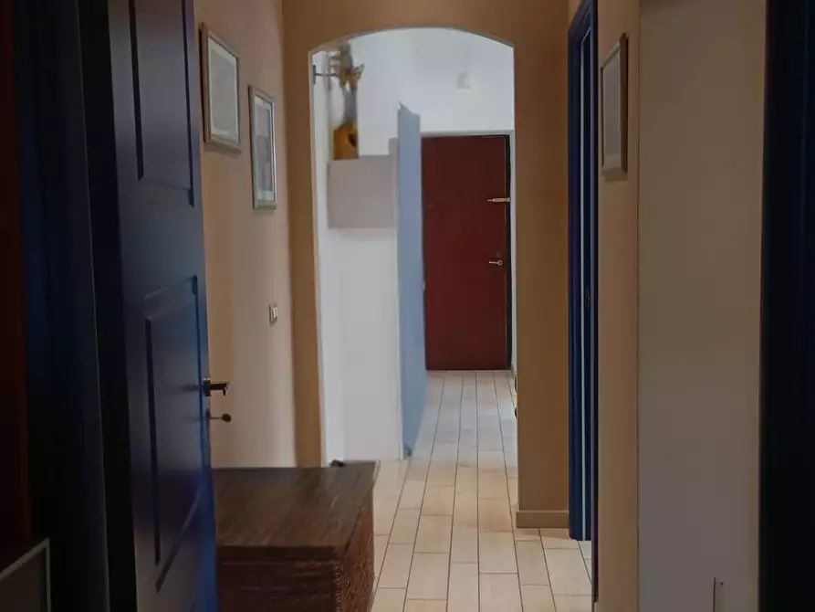 Immagine 2 di Appartamento in vendita  in Via Zara a Napoli