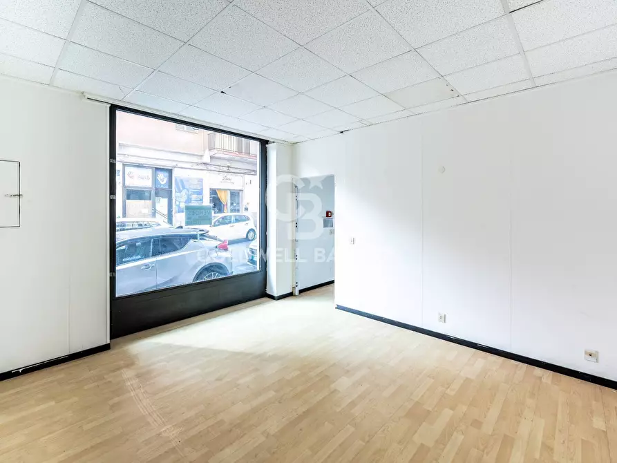 Immagine 6 di Locale commerciale in vendita  in Via Piemonte 20-22 a Acireale