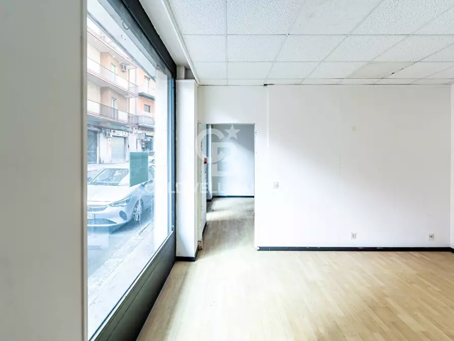 Immagine 7 di Locale commerciale in vendita  in Via Piemonte 20-22 a Acireale