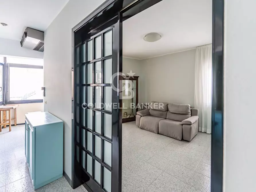 Immagine 6 di Appartamento in vendita  in Viale Regina Margherita 46 a Acireale