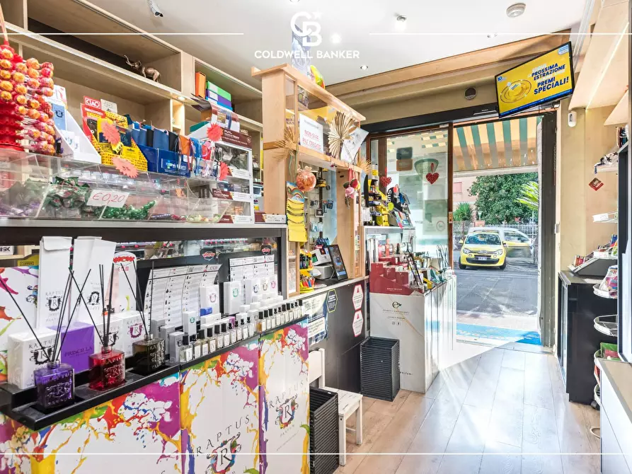 Immagine 12 di Attività commerciale in vendita  in vai carlo Pirzio Biroli 196 a Ciampino