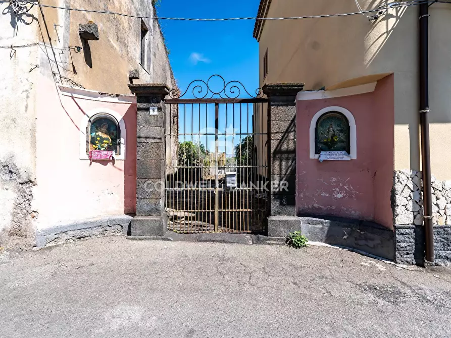 Immagine 4 di Rustico / casale in vendita  in via maugeri 7 a Acireale