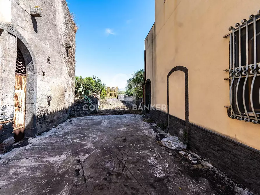 Immagine 6 di Rustico / casale in vendita  in via maugeri 7 a Acireale