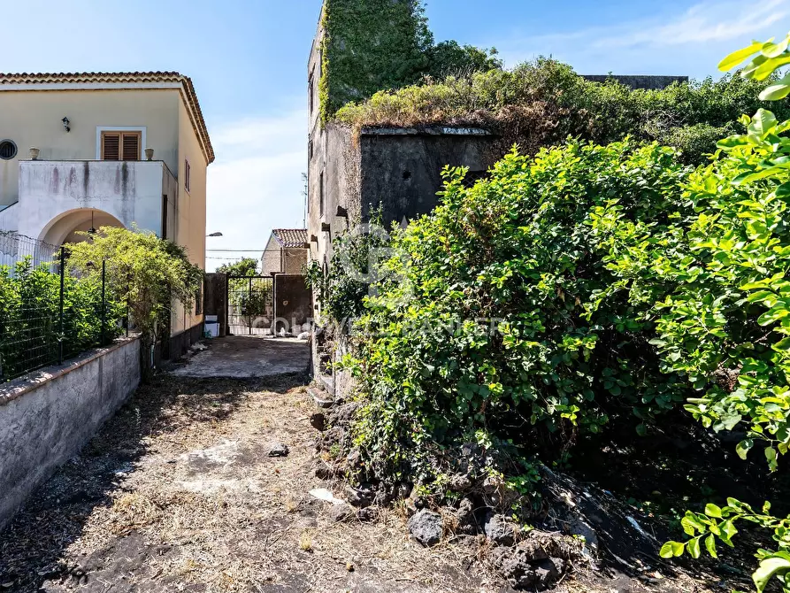 Immagine 8 di Rustico / casale in vendita  in via maugeri 7 a Acireale