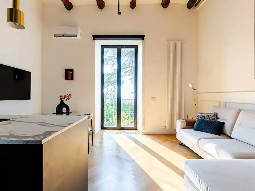 Immagine 8 di Appartamento in vendita  in Via Paradisiello 10 a Napoli