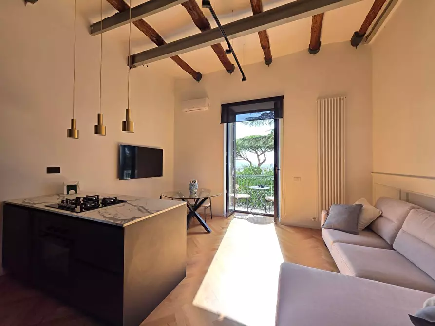 Immagine 3 di Appartamento in vendita  in Via Paradisiello 10 a Napoli