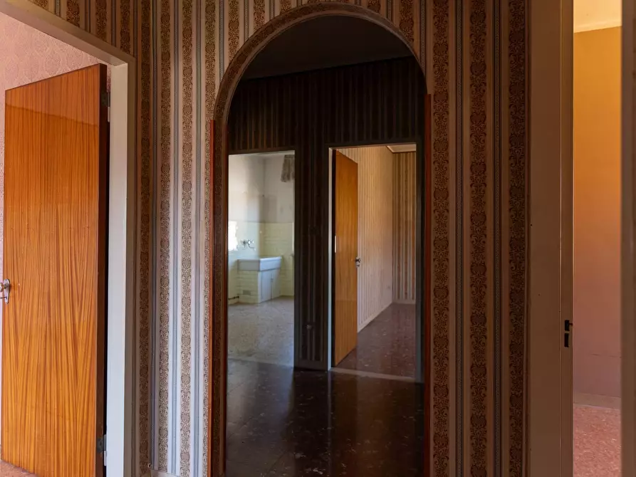 Immagine 14 di Appartamento in vendita  in Via Colombo 19 a Foligno